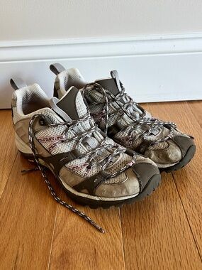 Merrell Trail Sneakers in Gray and Cream
